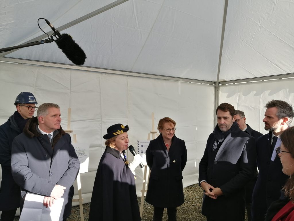 Discours pose première pierre