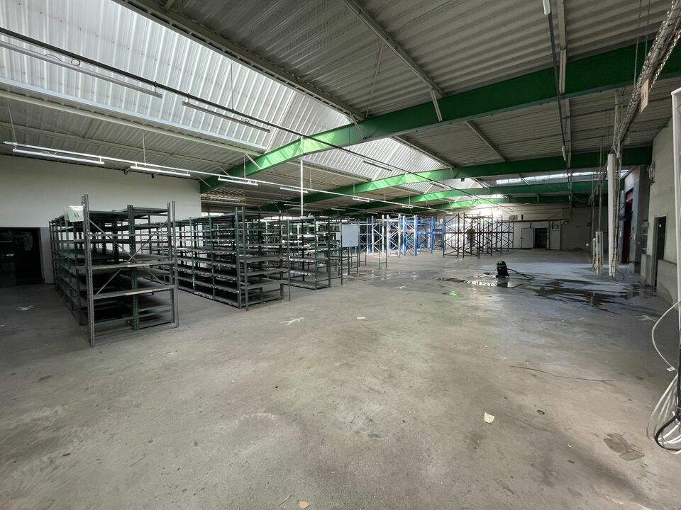 Local d'activites  - LA CHAPELLE SUR ERDRE (44.018967) - photo-1