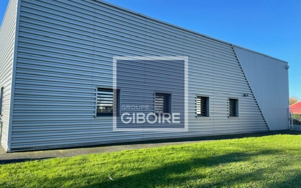 Local d'activites  - LES GARENNES SUR LOIRE (49.017387) - photo principale