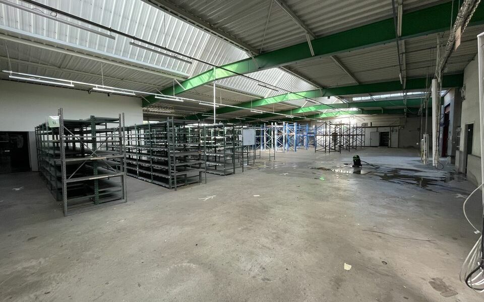 Local d'activites  - LA CHAPELLE SUR ERDRE (44.018967) - photo principale