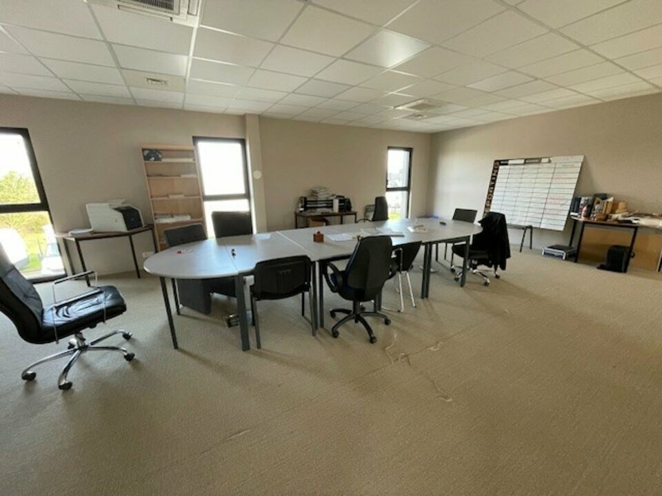 Bureaux  - NOYAL SUR VILAINE (35.6576) - photo-3