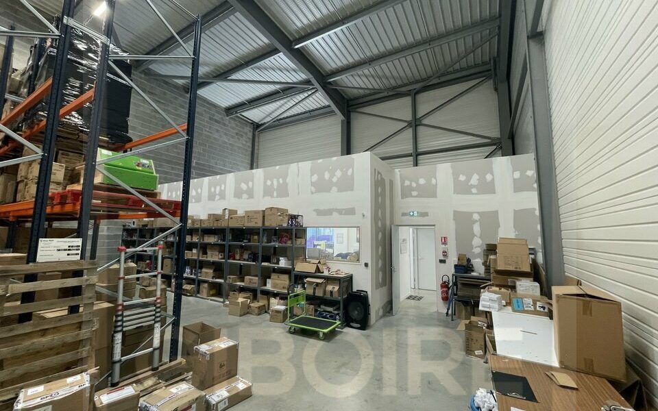 Local d'activites  - SAINT BARTHELEMY D'ANJOU (49.017434) - photo principale