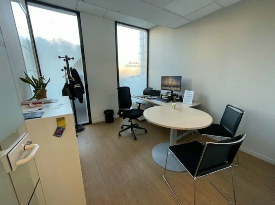 Murs commerciaux - a vendre  - VERN SUR SEICHE (35.6632) - photo-2