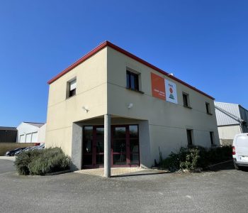 Local d'activites  - CORPS-NUDS (35.6652) - vignette