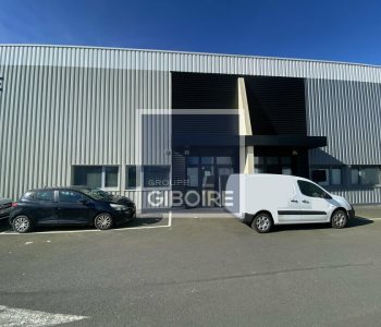 Local d'activites  - LA MEZIERE (35.6643) - vignette