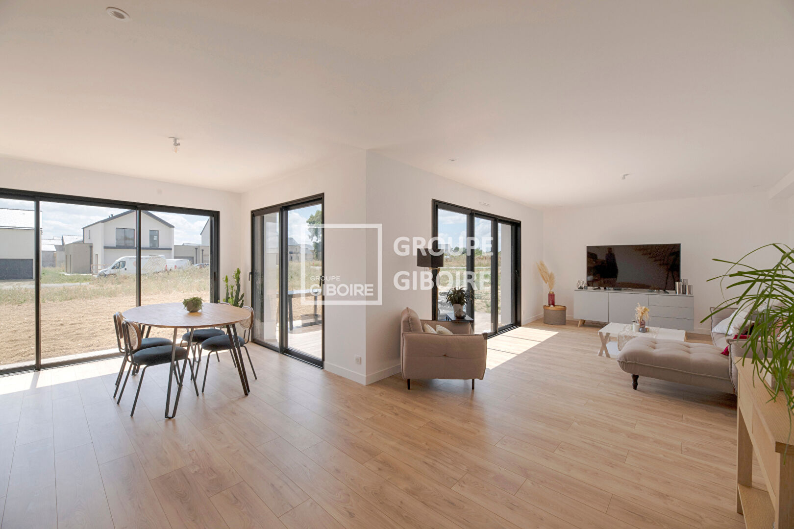 Maison T6  - LA CHAPELLE DES FOUGERETZ (MBO25745E) - photo-1