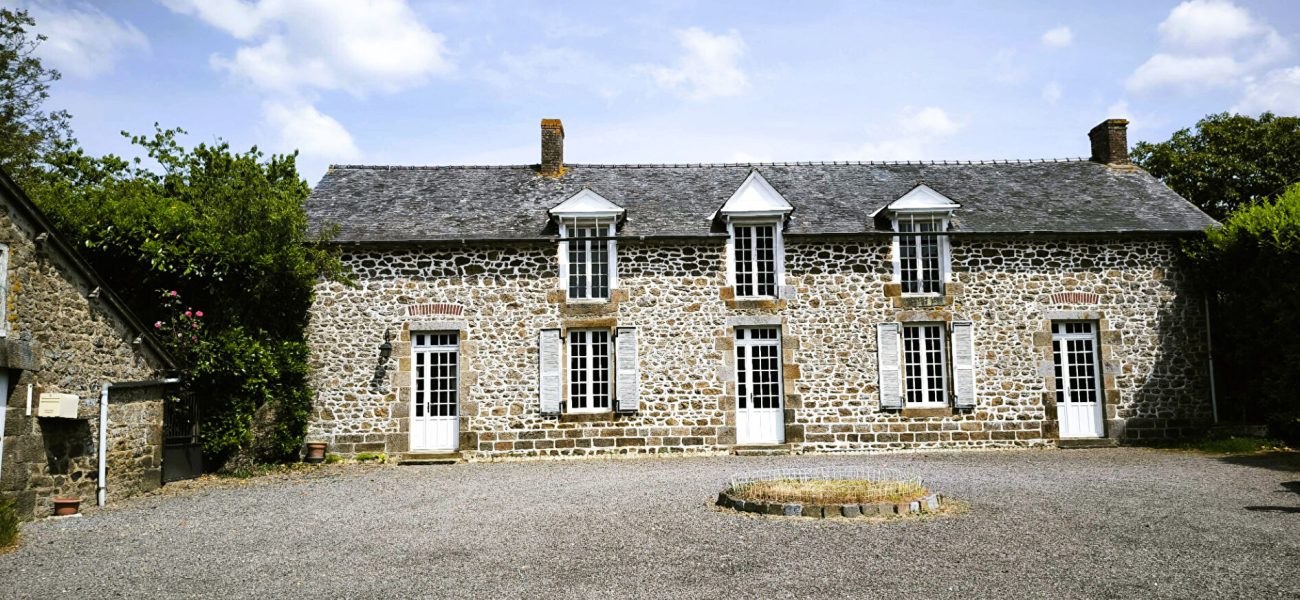 Maison T5  - HEDE BAZOUGES (BM24758E) - photo principale