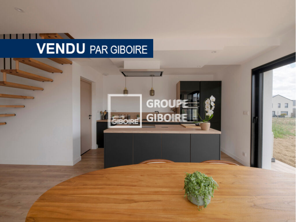 Maison T6  - LA CHAPELLE DES FOUGERETZ (MBO25745E) - photo-1