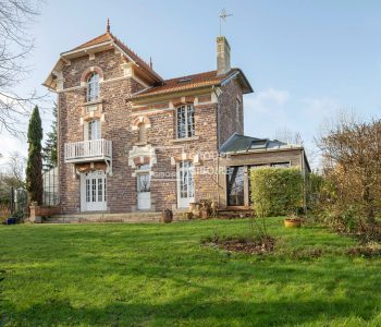 Maison T8  - GUICHEN (JR26087E) - vignette