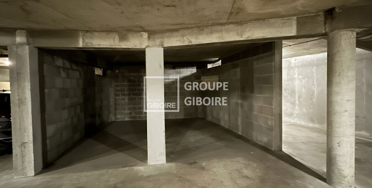 Parking T1  - SAINT MALO (TSJG26149E) - photo principale