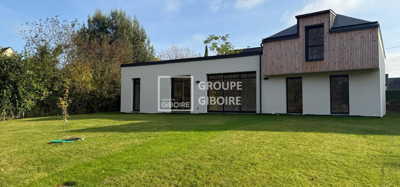 Maison T6  - LA CHAPELLE DES FOUGERETZ (JP26484) - vue principale