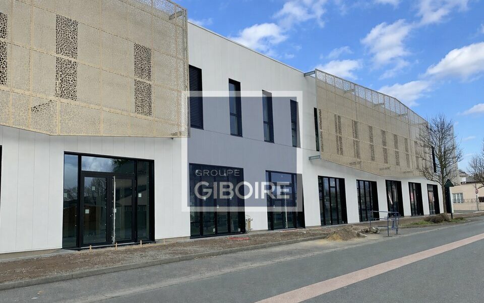 Murs commerciaux - a vendre  - LES PONTS DE CE (49.017392) - vue principale