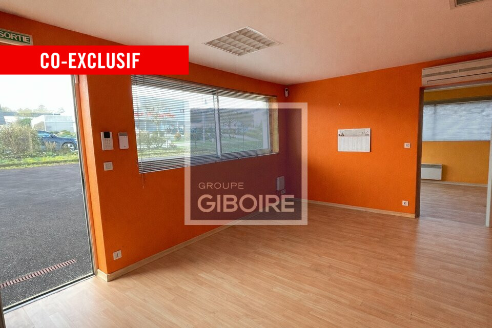 Local d'activites  - GUICHEN (35.7103) - 7