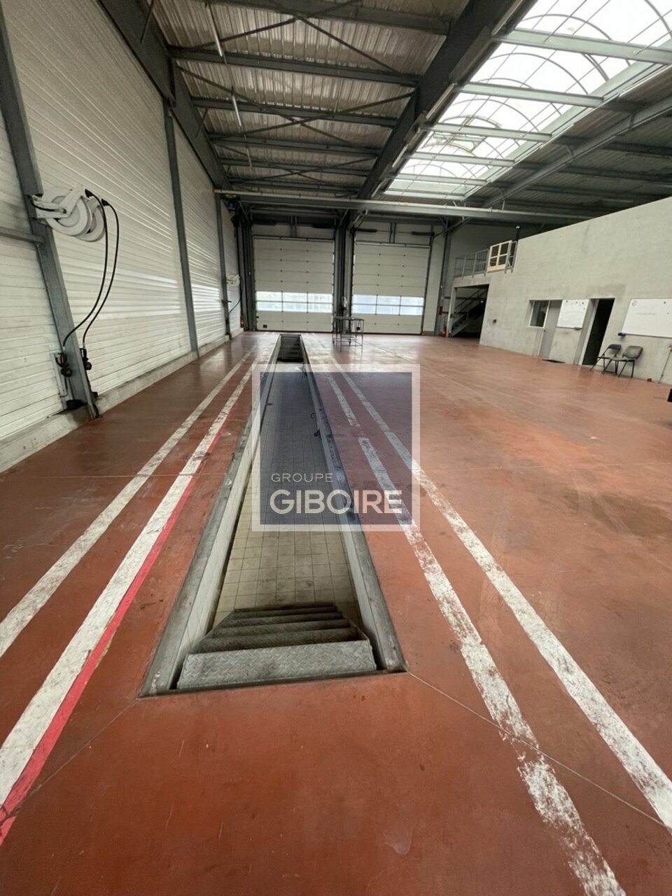 Local d'activites  - TREILLIERES (44.019078) - 9