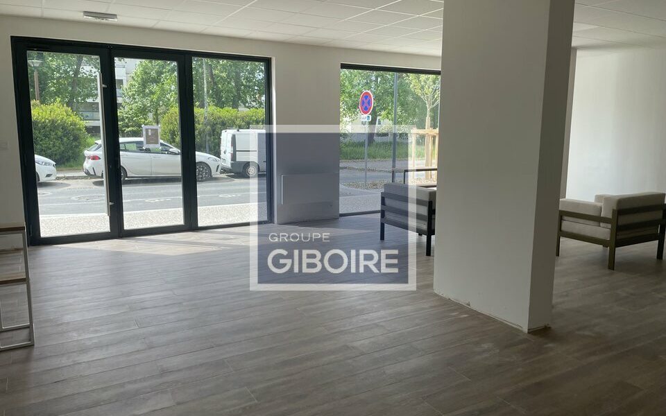 Bureaux  - AVRILL (49.017472) - vue principale