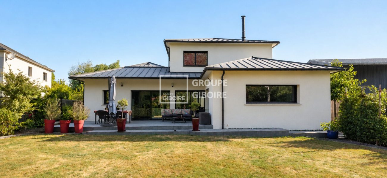 Maison T5  - MONTGERMONT (DBT26574) - vue principale