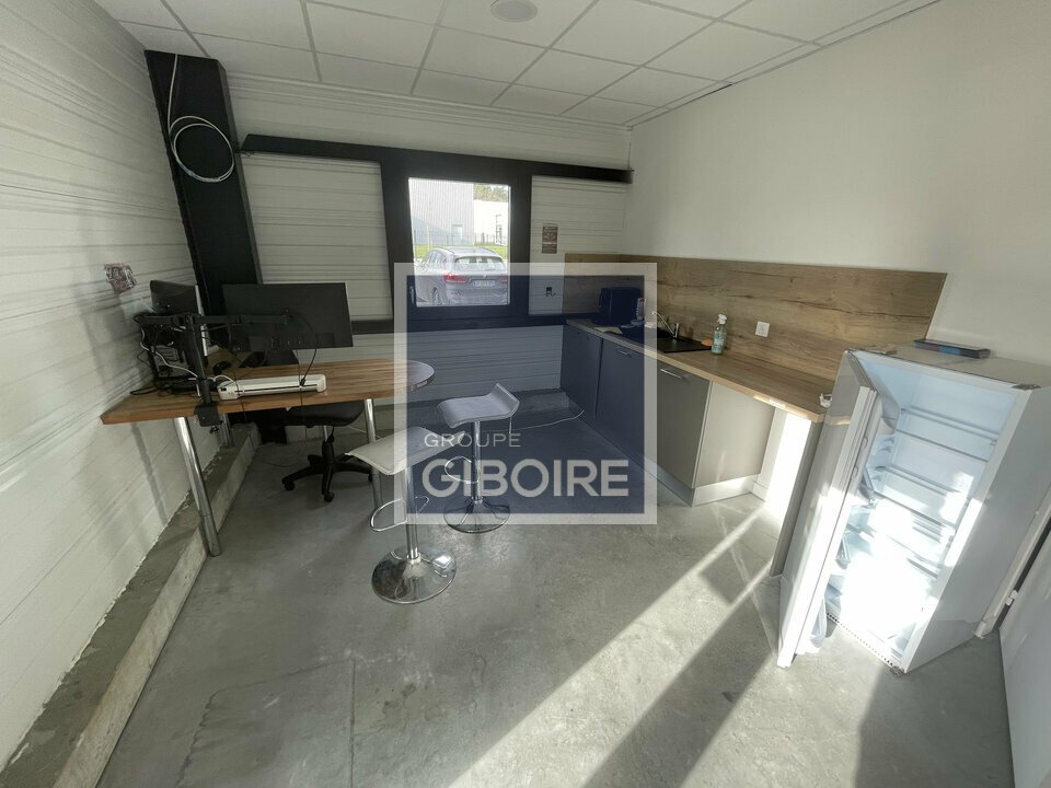 Local d'activites  - GRANDCHAMPS DES FONTAINES (44.019049) - 3