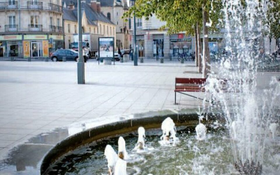 Local commercial - a louer  - RENNES (35.7263) - vue principale
