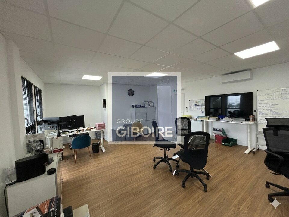 Local d'activites  - NOYAL-SUR-VILAINE (35.7237) - 7