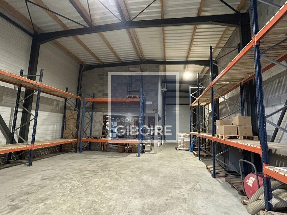 Local d'activites  - NOYAL-SUR-VILAINE (35.7237) - 3