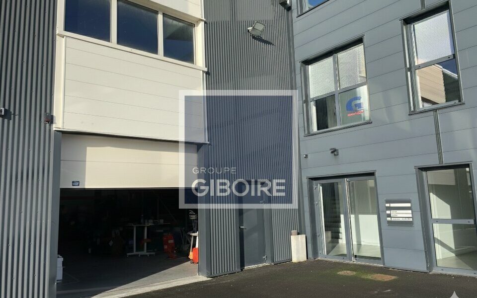 Local d'activites  - NOYAL CHATILLON SUR SEICHE (35.7010) - vue principale