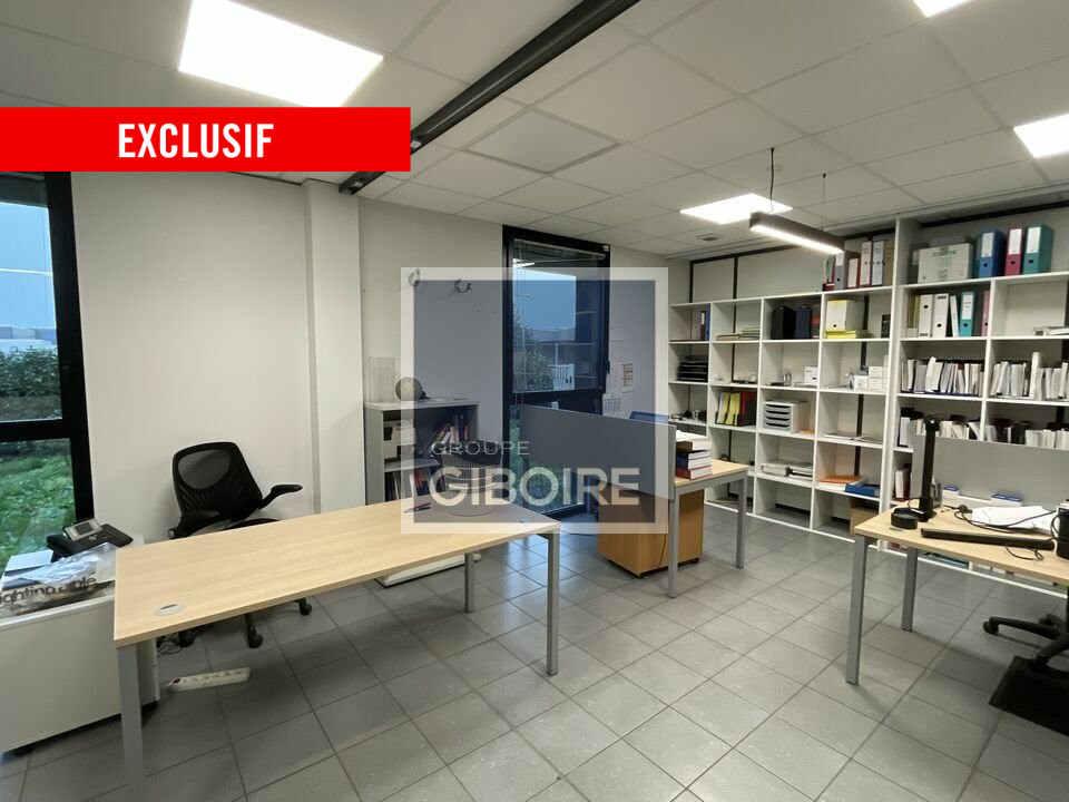 Local d'activites  - GRAND-FOUGERAY (35.7071) - 13