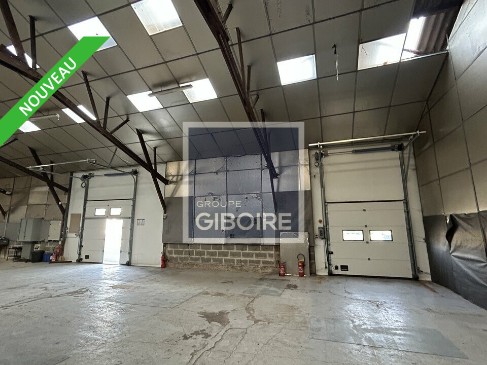Local d'activites  - CHTEAUBOURG (35.7139) - 4