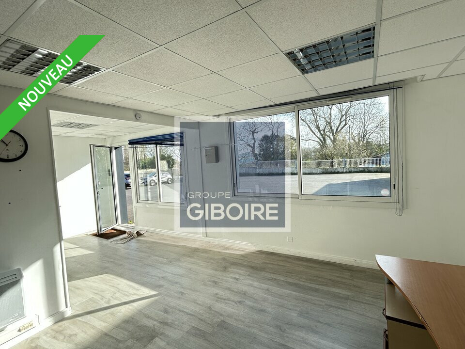 Local d'activites  - CHTEAUBOURG (35.7139) - 5