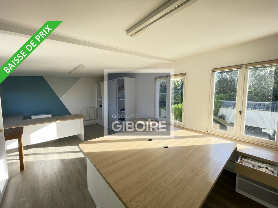 Local d'activites  - BEDEE (35.6717) - 17