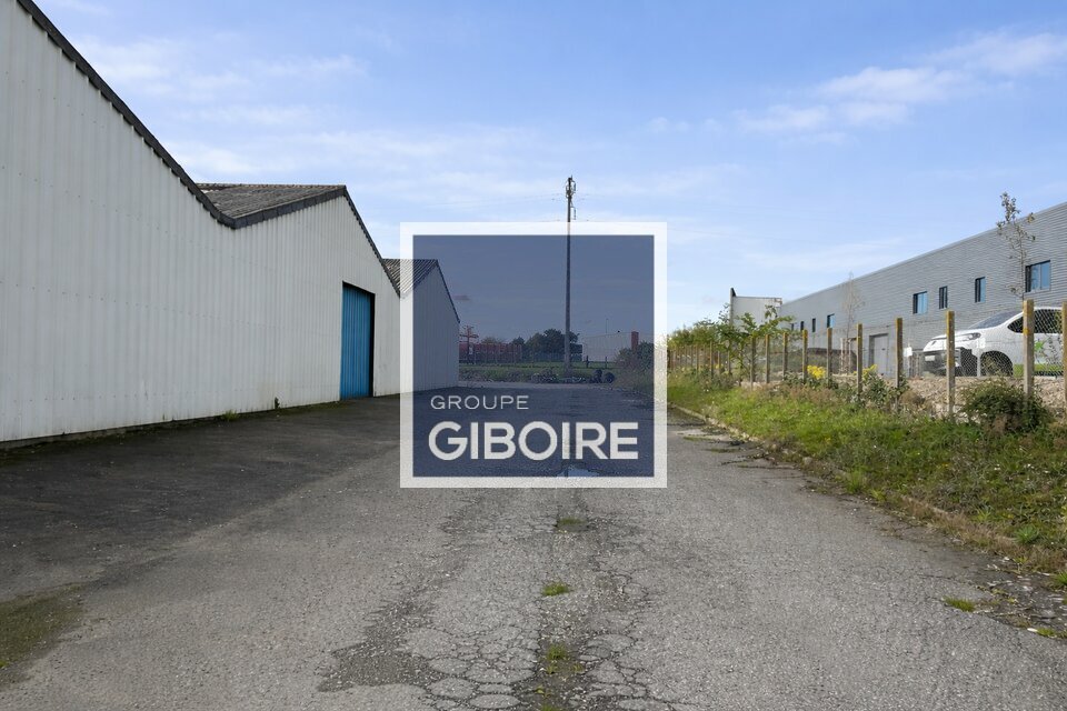 Local d'activites  - LE RHEU (35.6914) - 3
