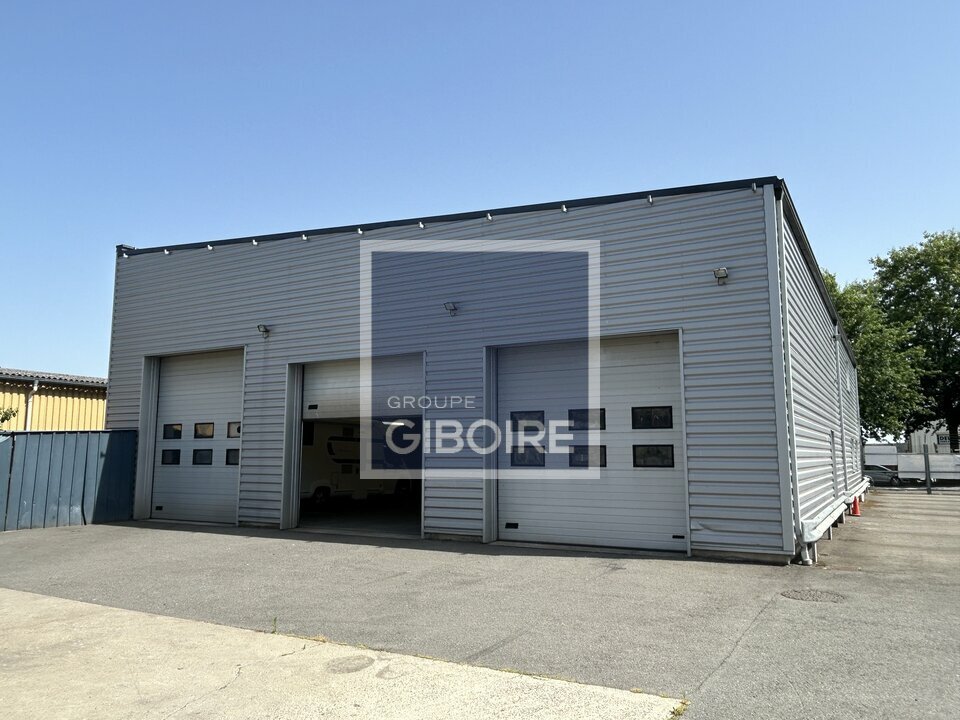 Local d'activites  - CESSON-SVIGN (35.7252) - 4