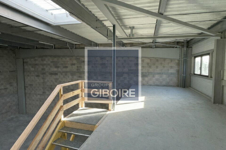 Local d'activites  - BRUZ (35.7000) - 3