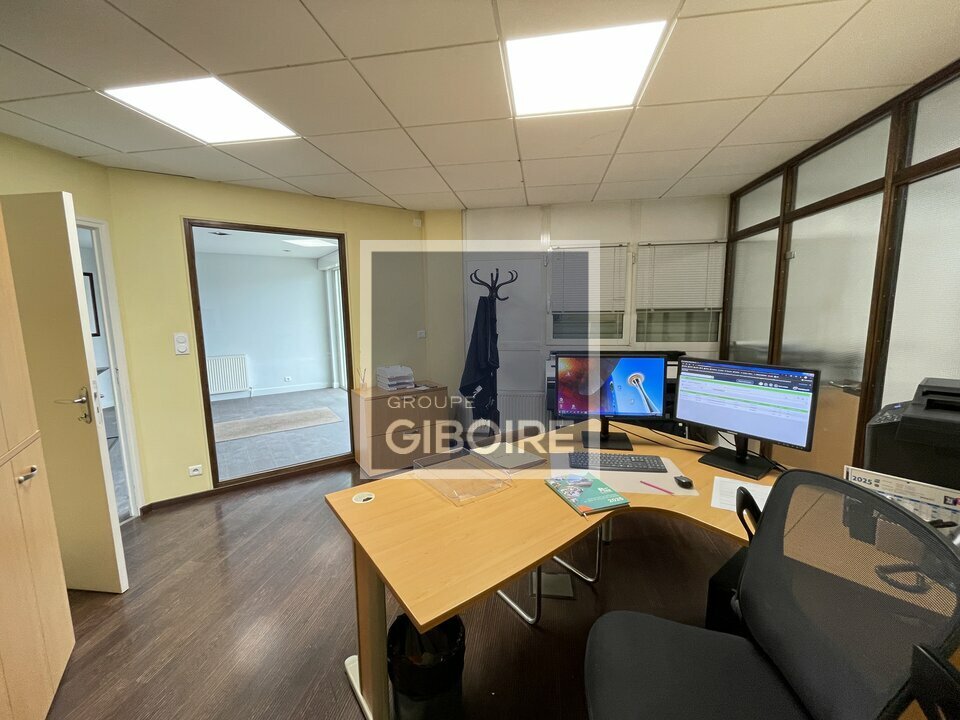 Local d'activites  - BOURGBARRE (35.6637) - 4