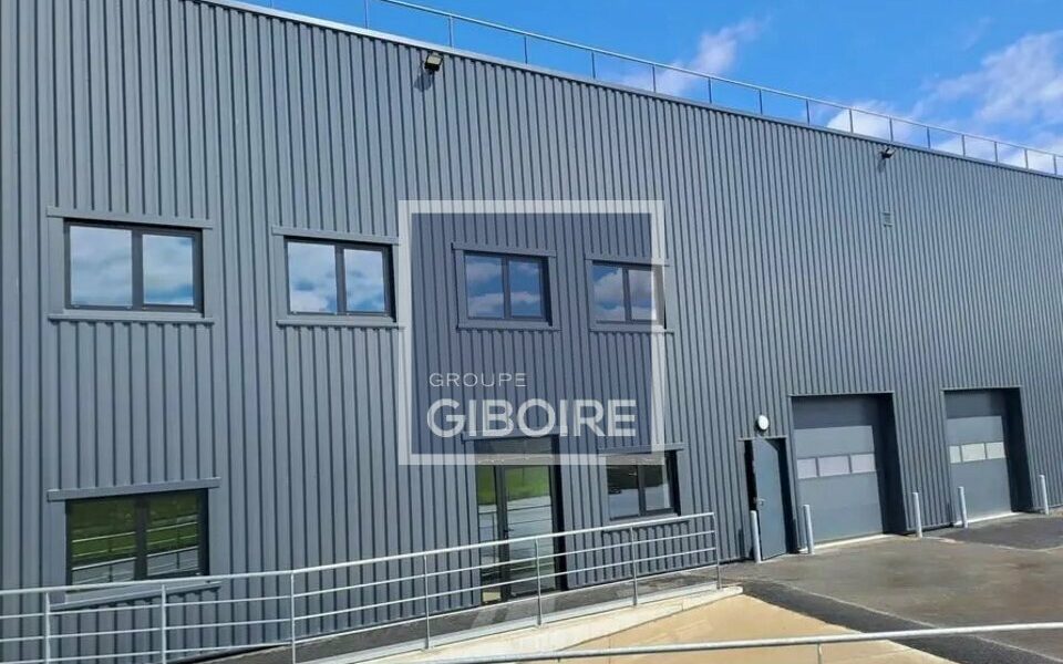 Local d'activites  - BEDEE (35.6716) - vue principale