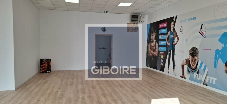 Local d'activites  - MONTGERMONT (35.6831) - 8