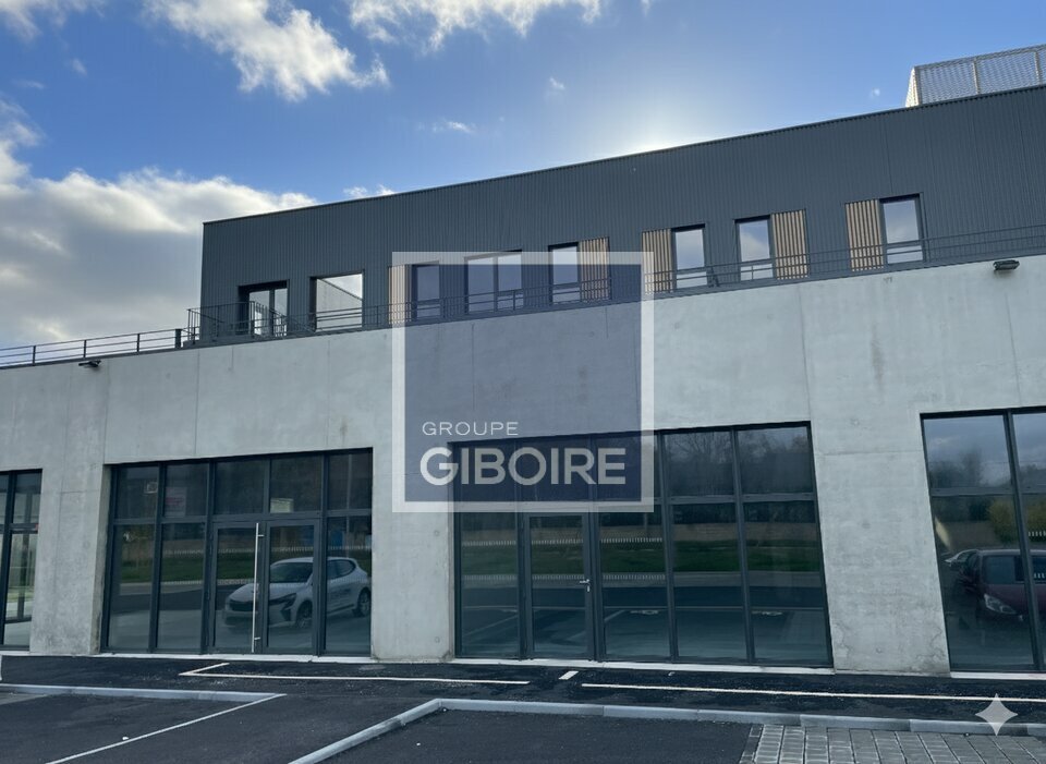 Local d'activites  - LA MEZIERE (35.6938) - 2