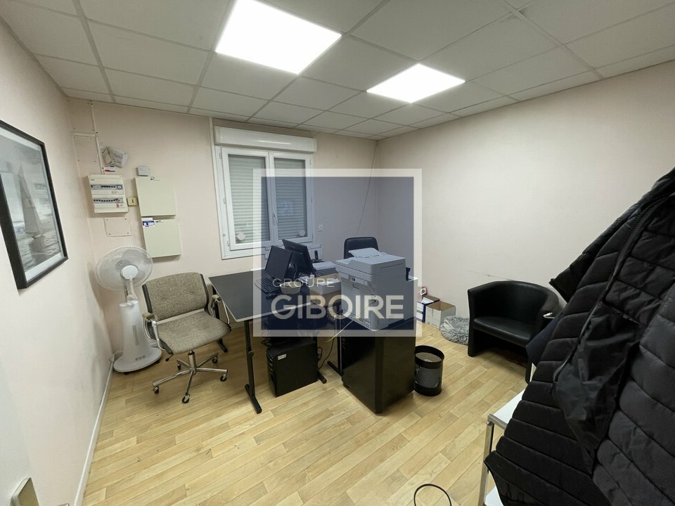 Local d'activites  - NOYAL CHATILLON SUR SEICHE (35.6751) - 2