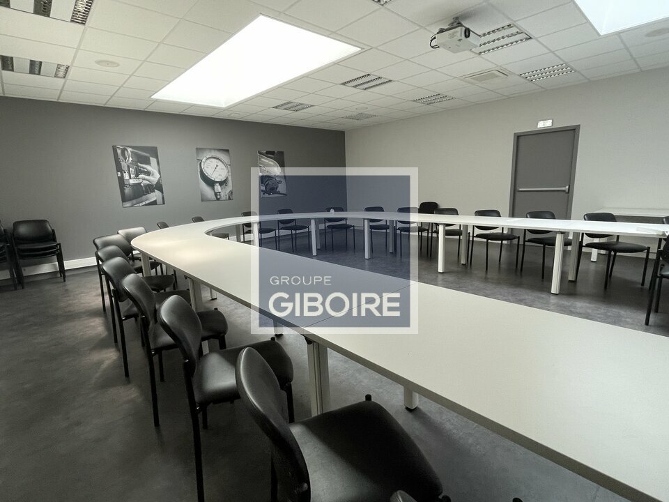 Local d'activites  - CESSON-SVIGN (35.6900) - 4
