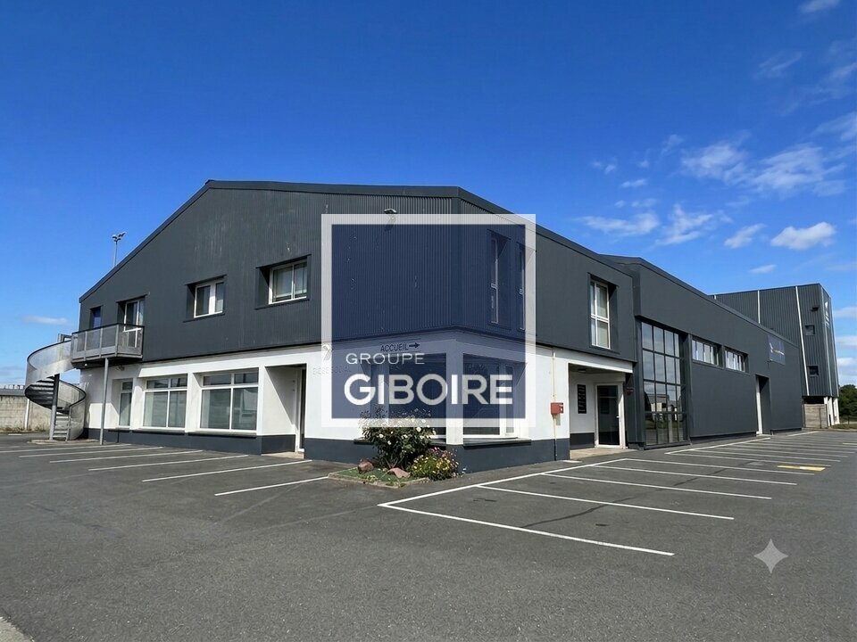 Local d'activites  - VEZIN LE COQUET (35.7234) - 1