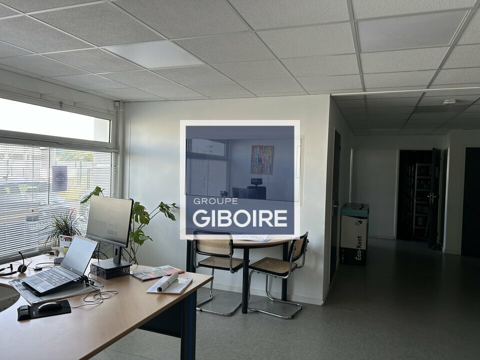 Local d'activites  - VEZIN LE COQUET (35.7234) - 7