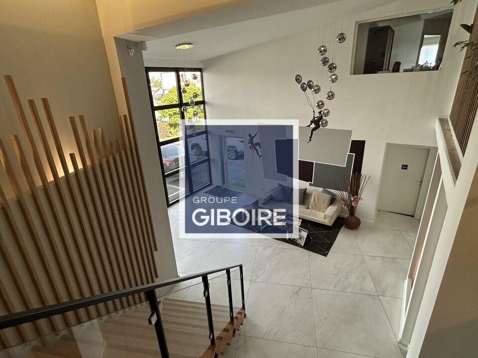 Local d'activites  - VEZIN LE COQUET (35.7234) - 8