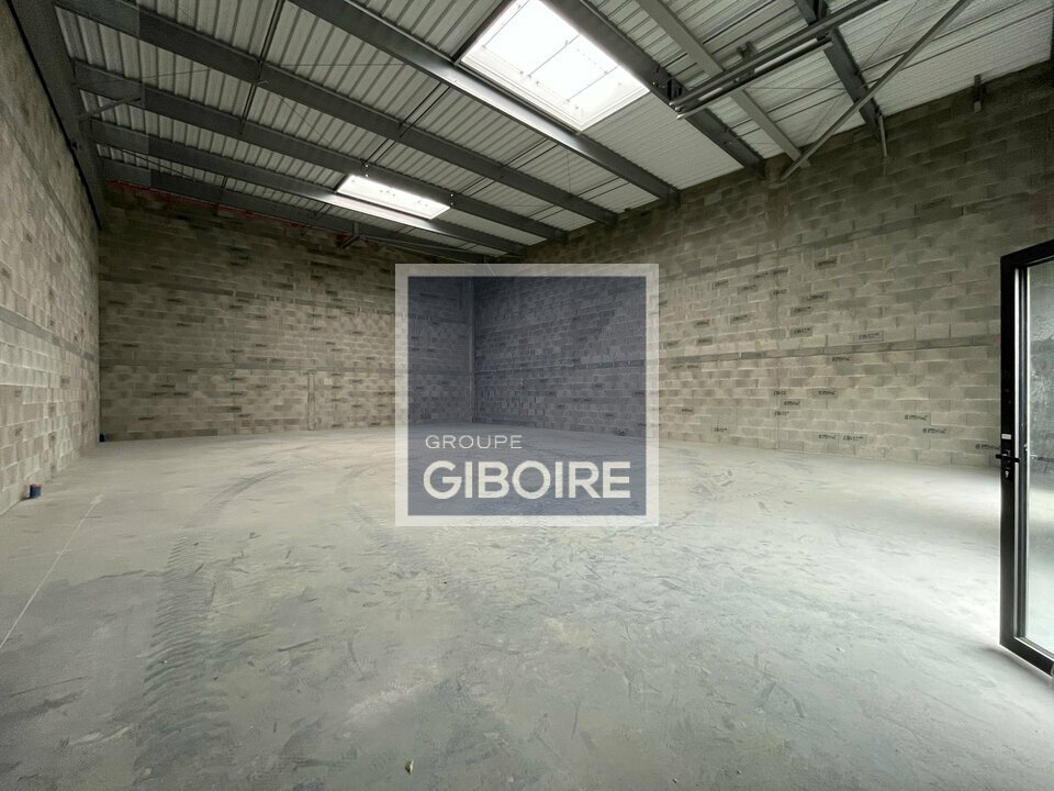 Local d'activites  - GOVEN (35.6789) - 2