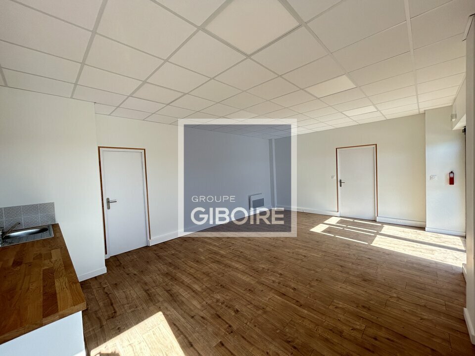Local d'activites  - LE RHEU (35.6777) - 9