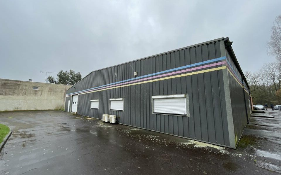 Local d'activites  - BETTON (35.7116) - vue principale