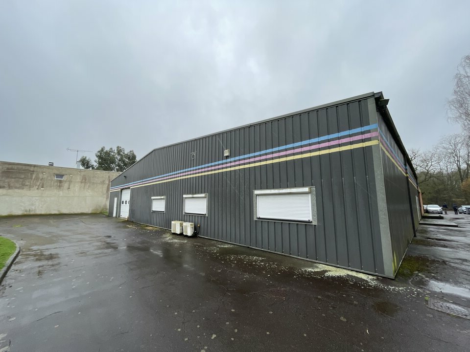 Local d'activites  - BETTON (35.7116) - 1