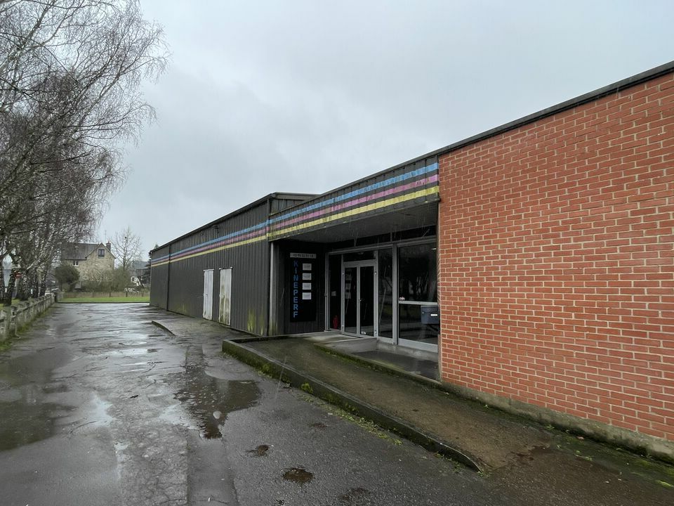Local d'activites  - BETTON (35.7116) - 9