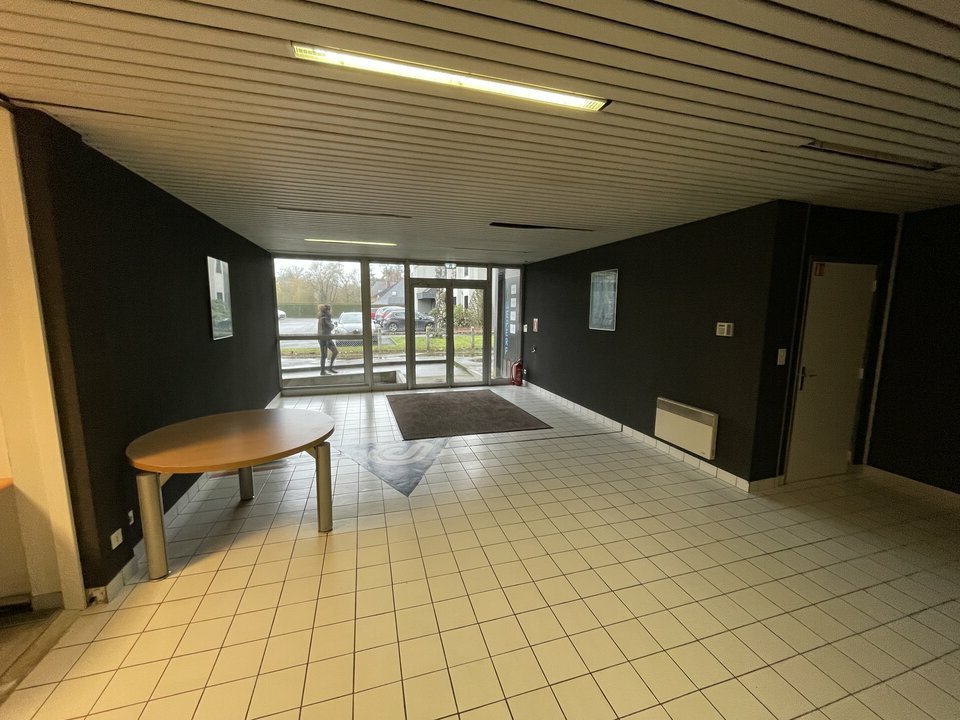 Local d'activites  - BETTON (35.7116) - 4