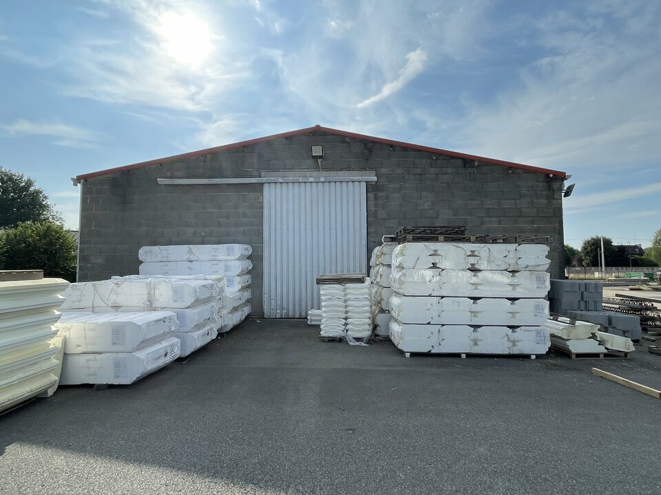 Local d'activites  - BETTON (35.7269) - 9