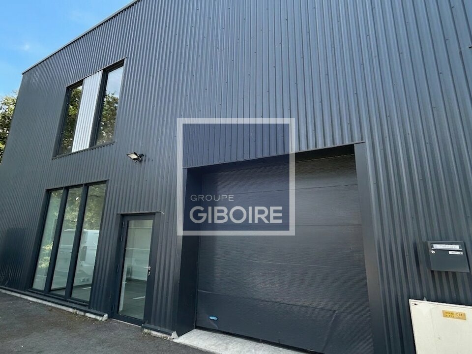 Local d'activites  - VERN SUR SEICHE (35.4929) - 3