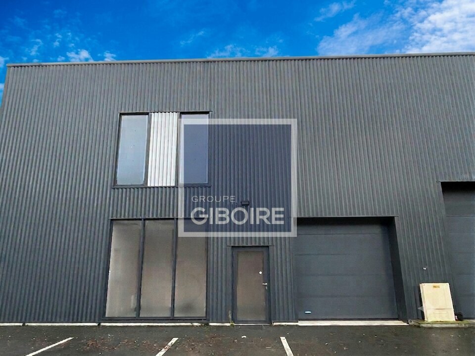 Local d'activites  - VERN SUR SEICHE (35.4929) - 2